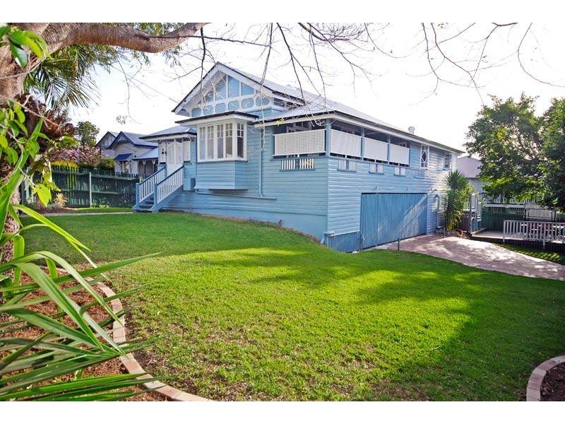 225 Ekibin Road East, Tarragindi QLD 4121