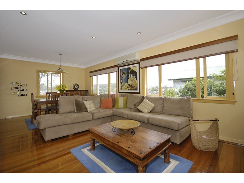 15 Chamberlain Street, Tarragindi QLD 4121