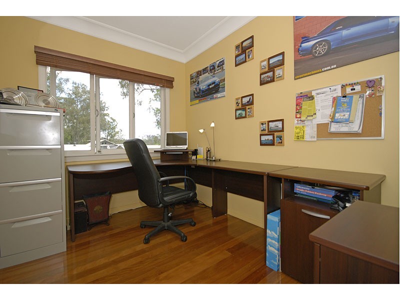 15 Chamberlain Street, Tarragindi QLD 4121