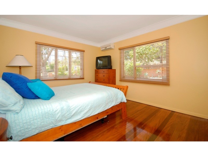 15 Chamberlain Street, Tarragindi QLD 4121