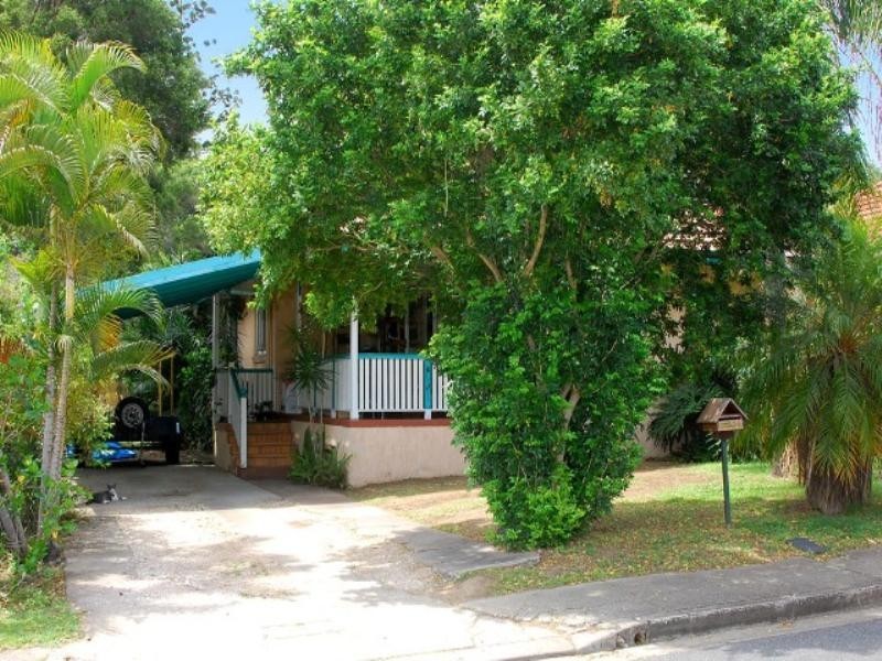 34 Newcastle Street, Fairfield QLD 4103