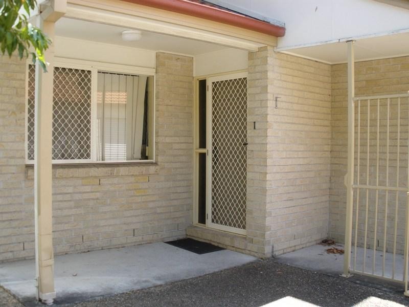 1/2 Blackburn Street, Moorooka QLD 4105