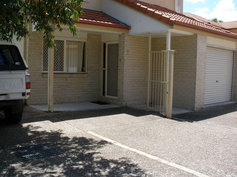 1/2 Blackburn Street, Moorooka QLD 4105