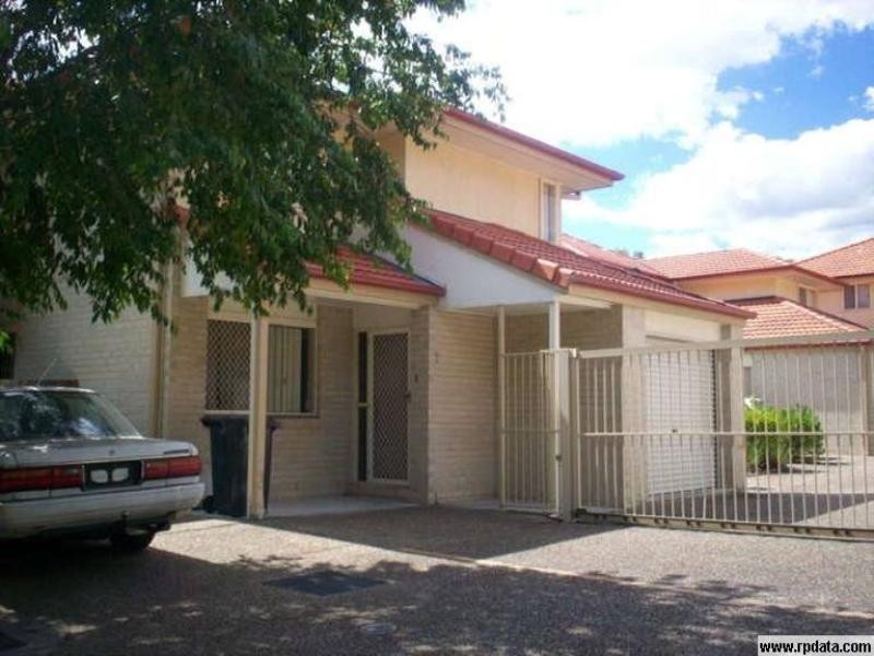 1/2 Blackburn Street, Moorooka QLD 4105