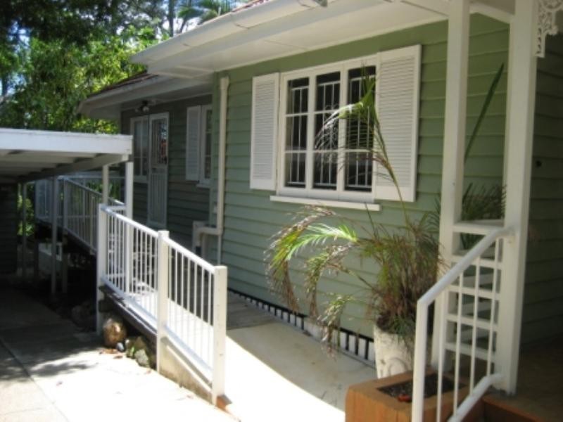 88 Cracknell Road, Annerley QLD 4103