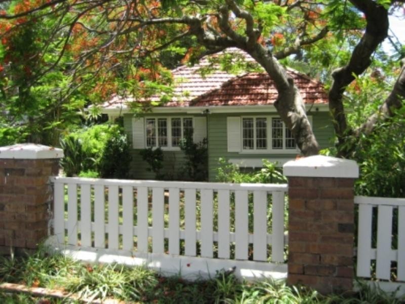 88 Cracknell Road, Annerley QLD 4103