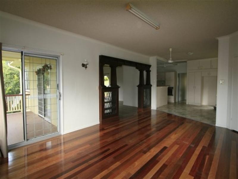21 Weal Avenue, Tarragindi QLD 4121