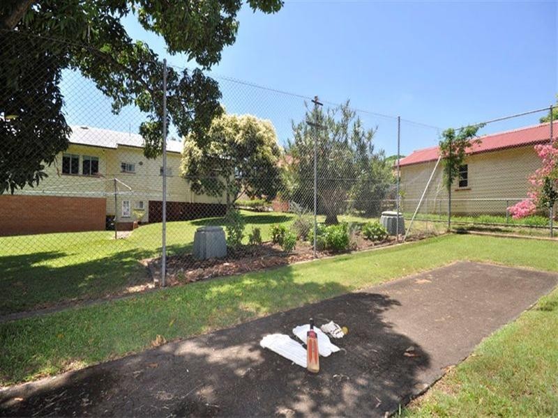 21 Weal Avenue, Tarragindi QLD 4121