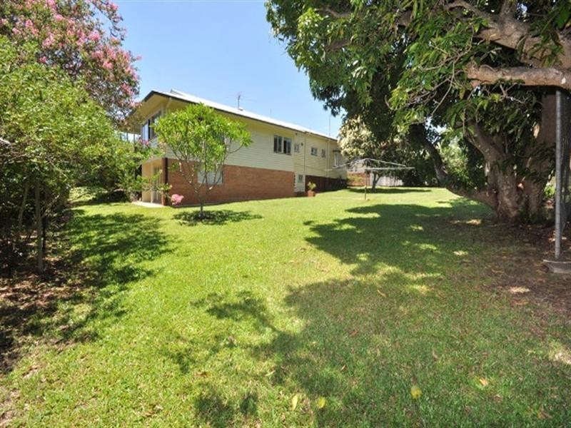 21 Weal Avenue, Tarragindi QLD 4121