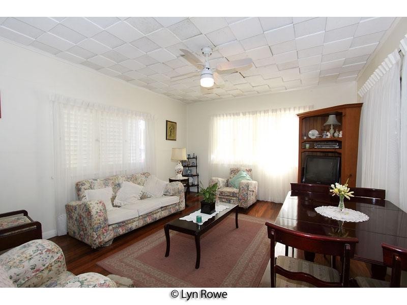 13 Chadwick Street, Tarragindi QLD 4121