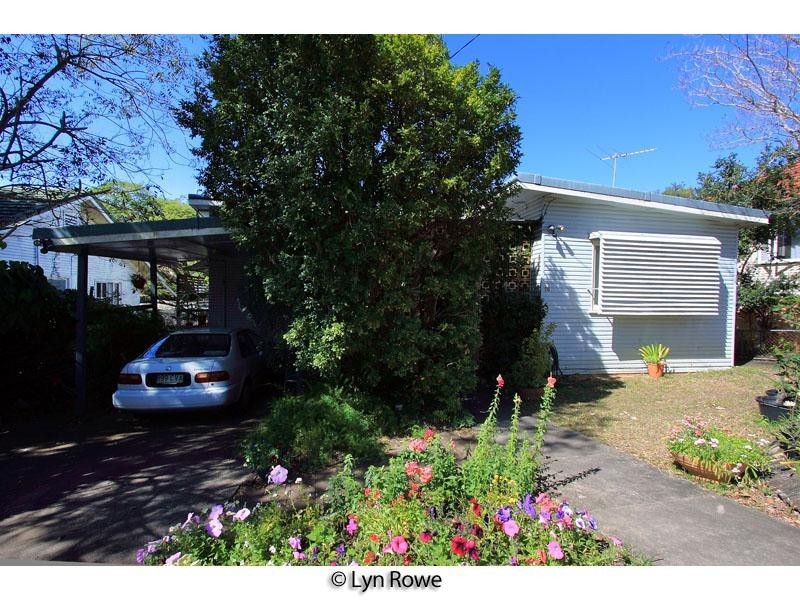 13 Chadwick Street, Tarragindi QLD 4121