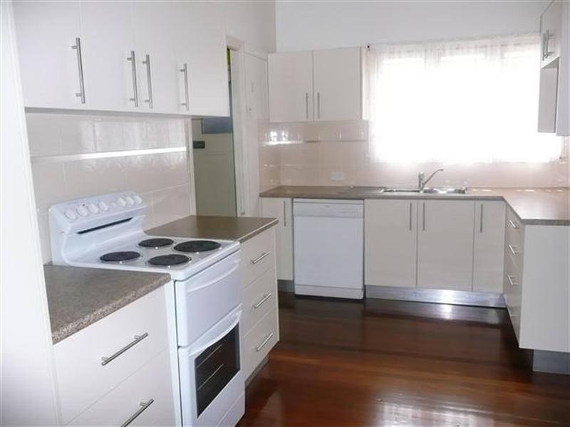 20 Dinmore Street, Moorooka QLD 4105