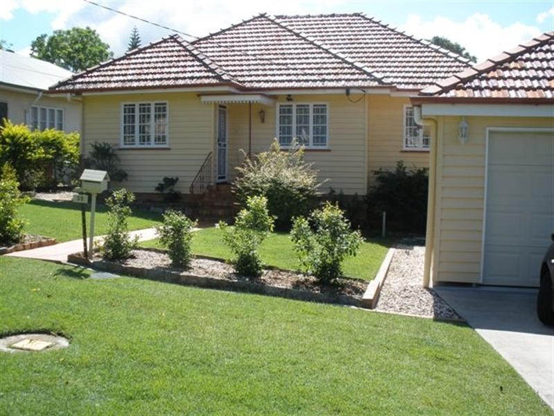 23 Weal Avenue, Tarragindi QLD 4121