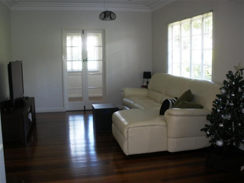 23 Weal Avenue, Tarragindi QLD 4121