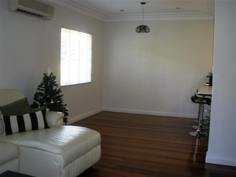 23 Weal Avenue, Tarragindi QLD 4121