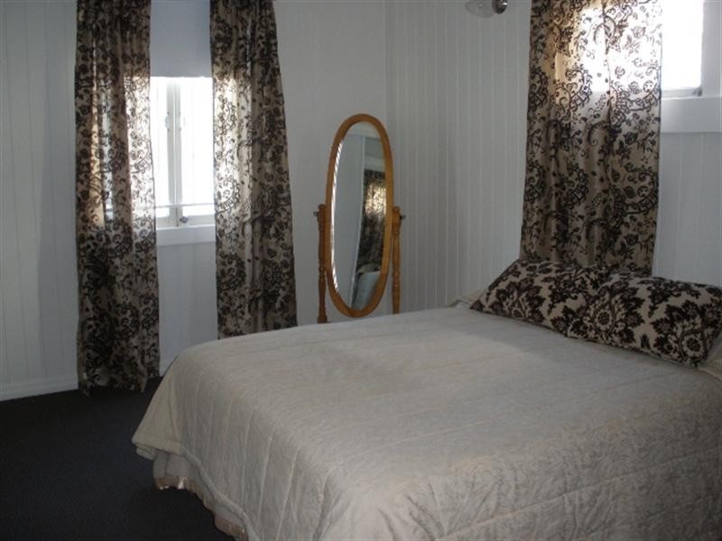 65 Fegen Drive, Moorooka QLD 4105