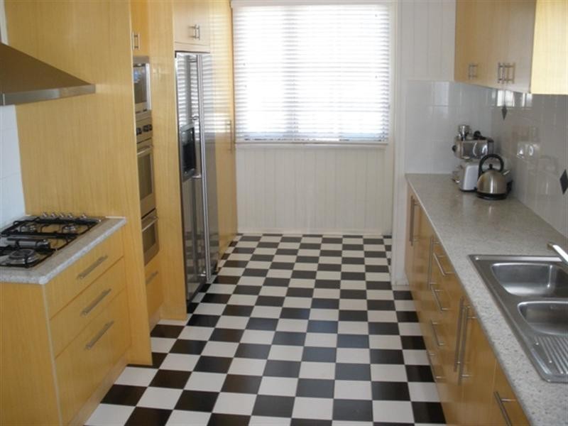 65 Fegen Drive, Moorooka QLD 4105