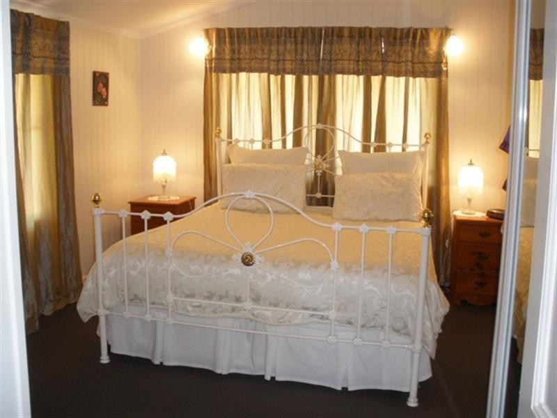 65 Fegen Drive, Moorooka QLD 4105