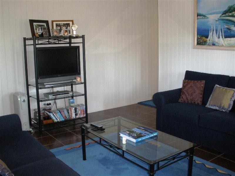 65 Fegen Drive, Moorooka QLD 4105