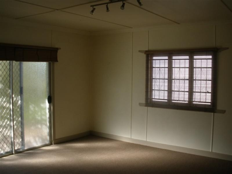 92 Marshall Road, Rocklea QLD 4106