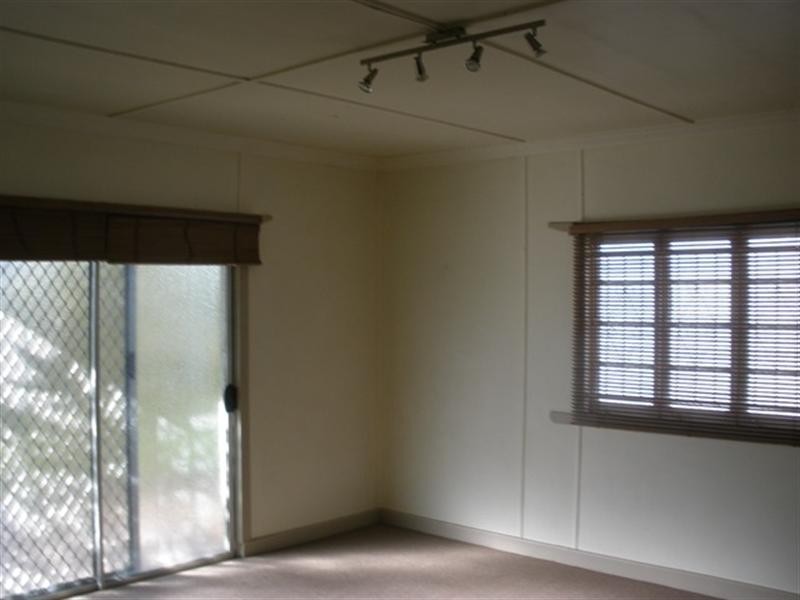 92 Marshall Road, Rocklea QLD 4106