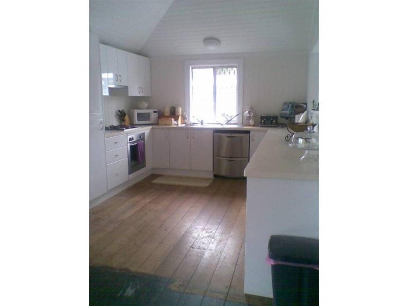 13 Archibald Street, Fairfield QLD 4103