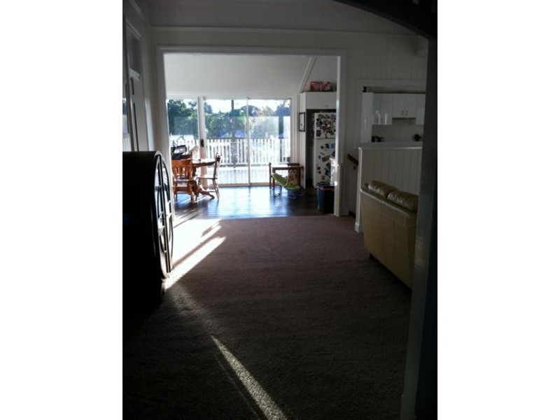 13 Archibald Street, Fairfield QLD 4103