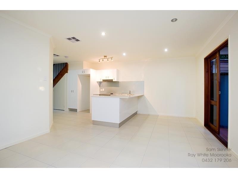 4/11 WALLACE Street, Moorooka QLD 4105