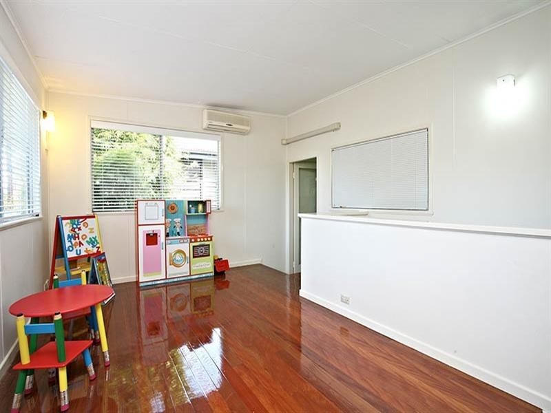 8 Fincastle Street, Moorooka QLD 4105