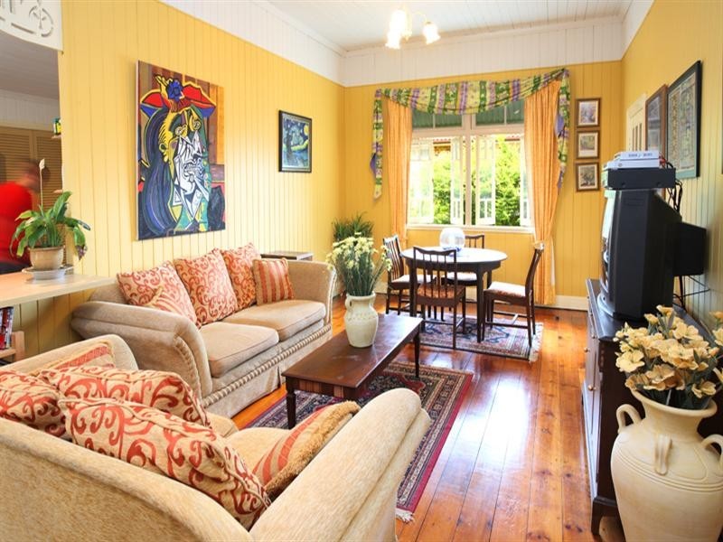 152 Fairfield Road,, Fairfield QLD 4103