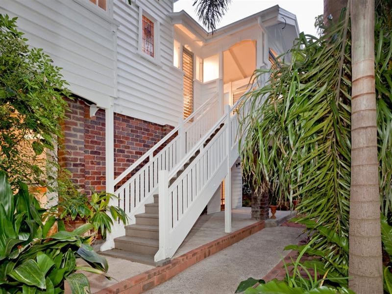 4 Delville Avenue, Moorooka QLD 4105