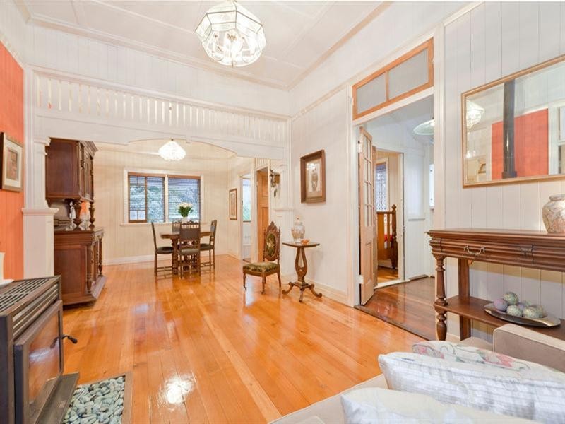 4 Delville Avenue, Moorooka QLD 4105