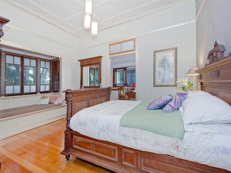 4 Delville Avenue, Moorooka QLD 4105