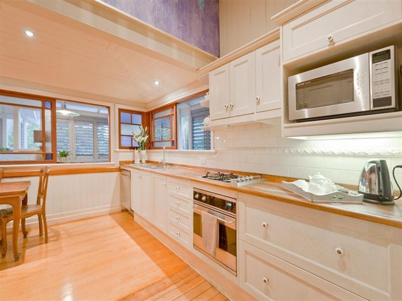 4 Delville Avenue, Moorooka QLD 4105