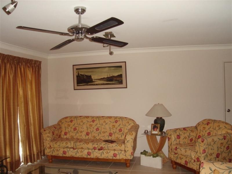 7 Kauri Place, Seventeen Mile Rocks QLD 4073