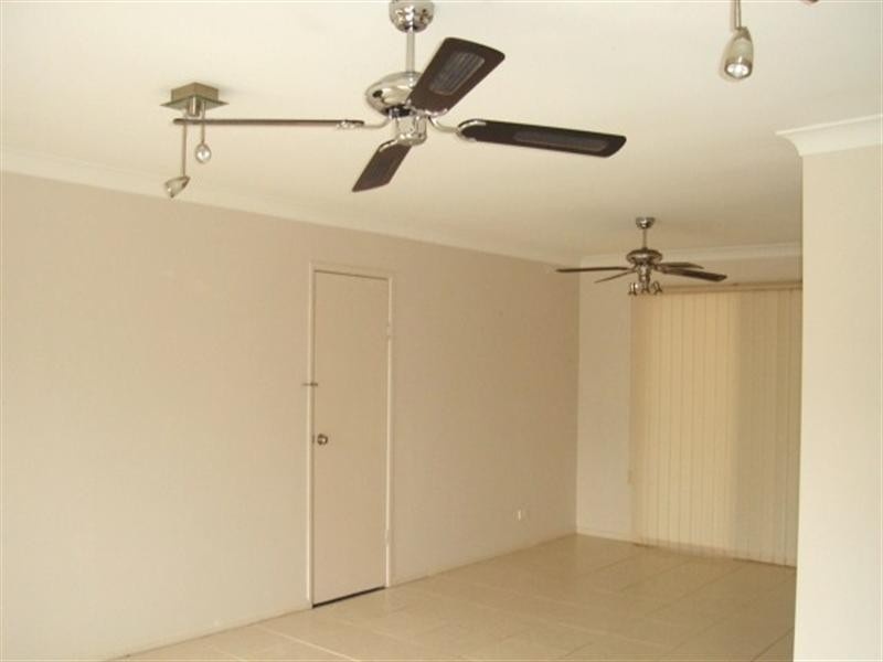 7 Kauri Place, Seventeen Mile Rocks QLD 4073