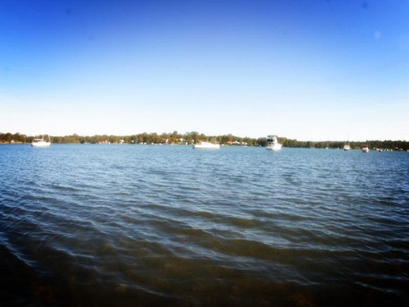 1 Lake View Avenue, Brightwaters NSW 2264