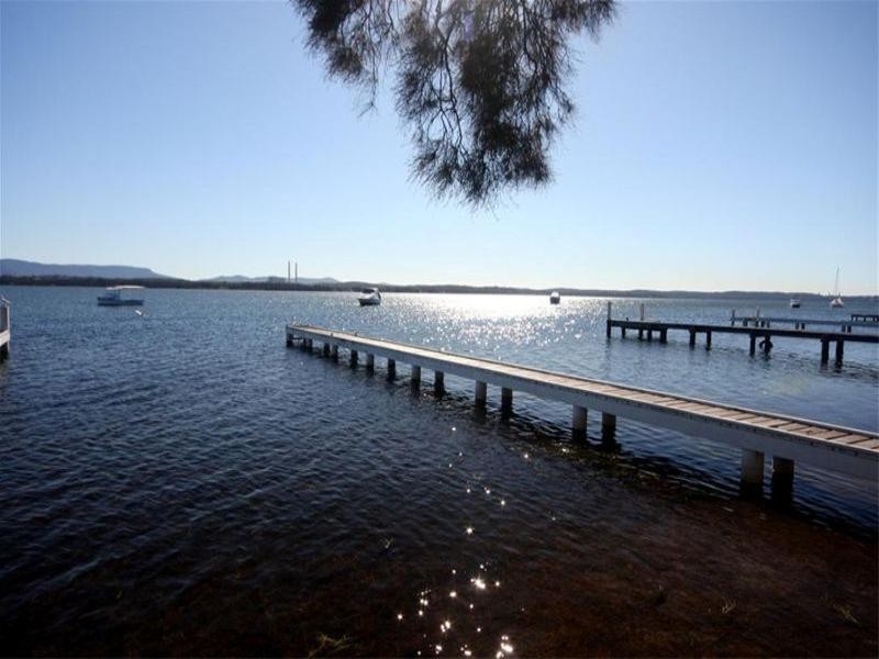 149 Grand Parade, Bonnells Bay NSW 2264