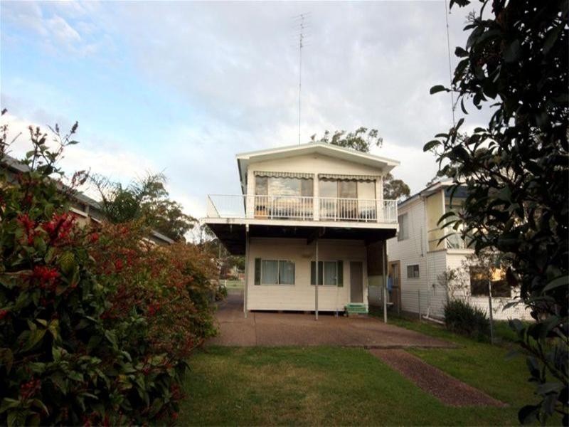 149 Grand Parade, Bonnells Bay NSW 2264