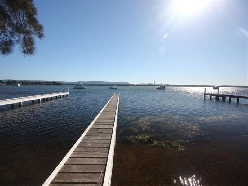 149 Grand Parade, Bonnells Bay NSW 2264