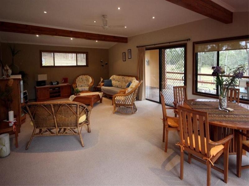 980 Hue Hue Road, Jilliby NSW 2259