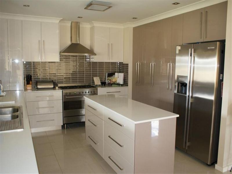 196 Freemans Drive, Morisset NSW 2264