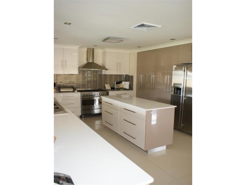 196 Freemans Drive, Morisset NSW 2264