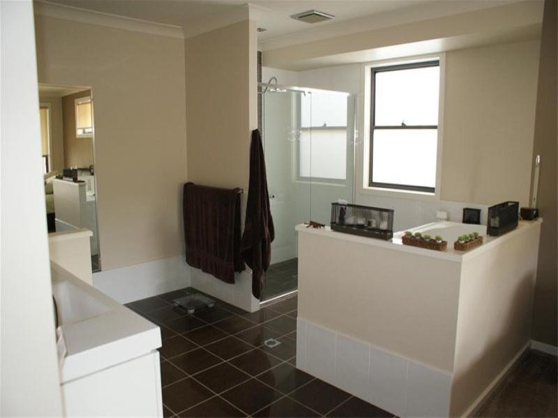 196 Freemans Drive, Morisset NSW 2264