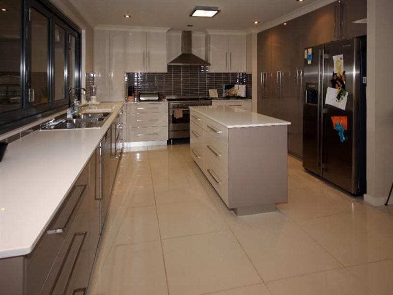 196 Freemans Drive, Morisset NSW 2264