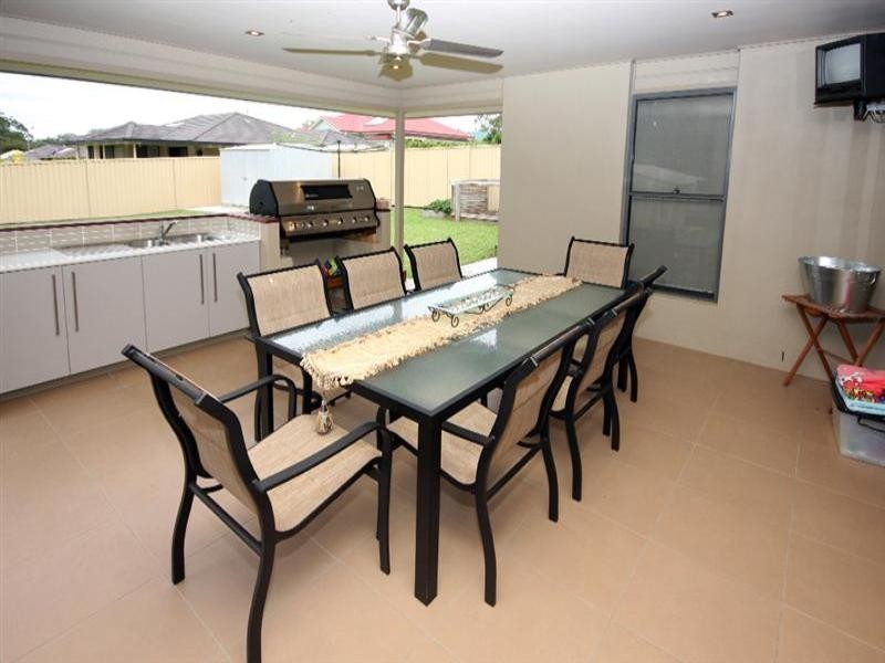 196 Freemans Drive, Morisset NSW 2264