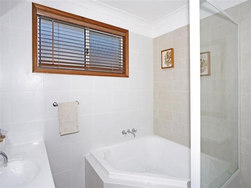 20 Wingfield Street, Windermere Park NSW 2264