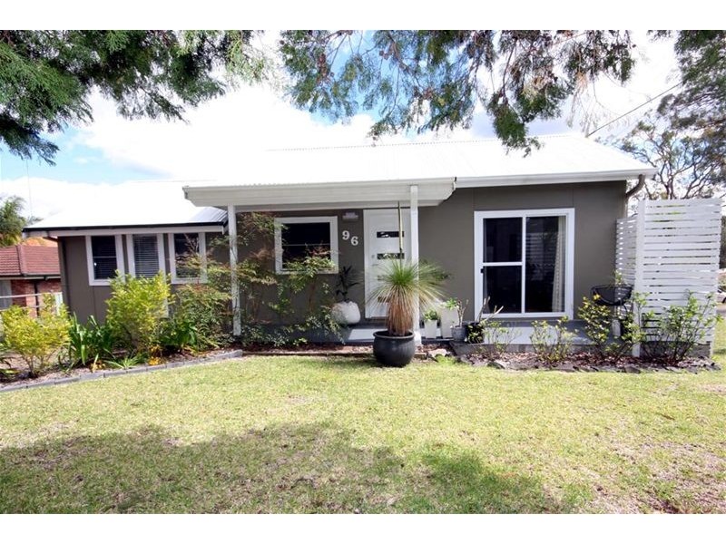 96 Station Street, Bonnells Bay NSW 2264
