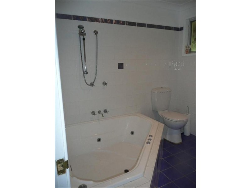 17 Hervey Street, Windermere Park NSW 2264