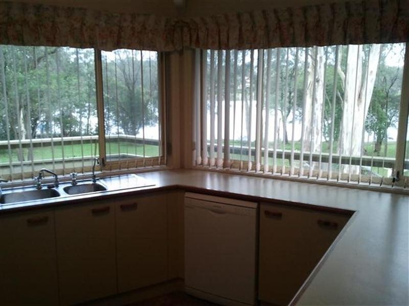 Windermere Park NSW 2264